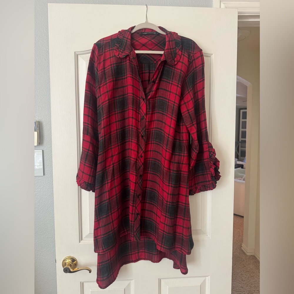 Zara Red and Black Plaid Button-Up Shirt